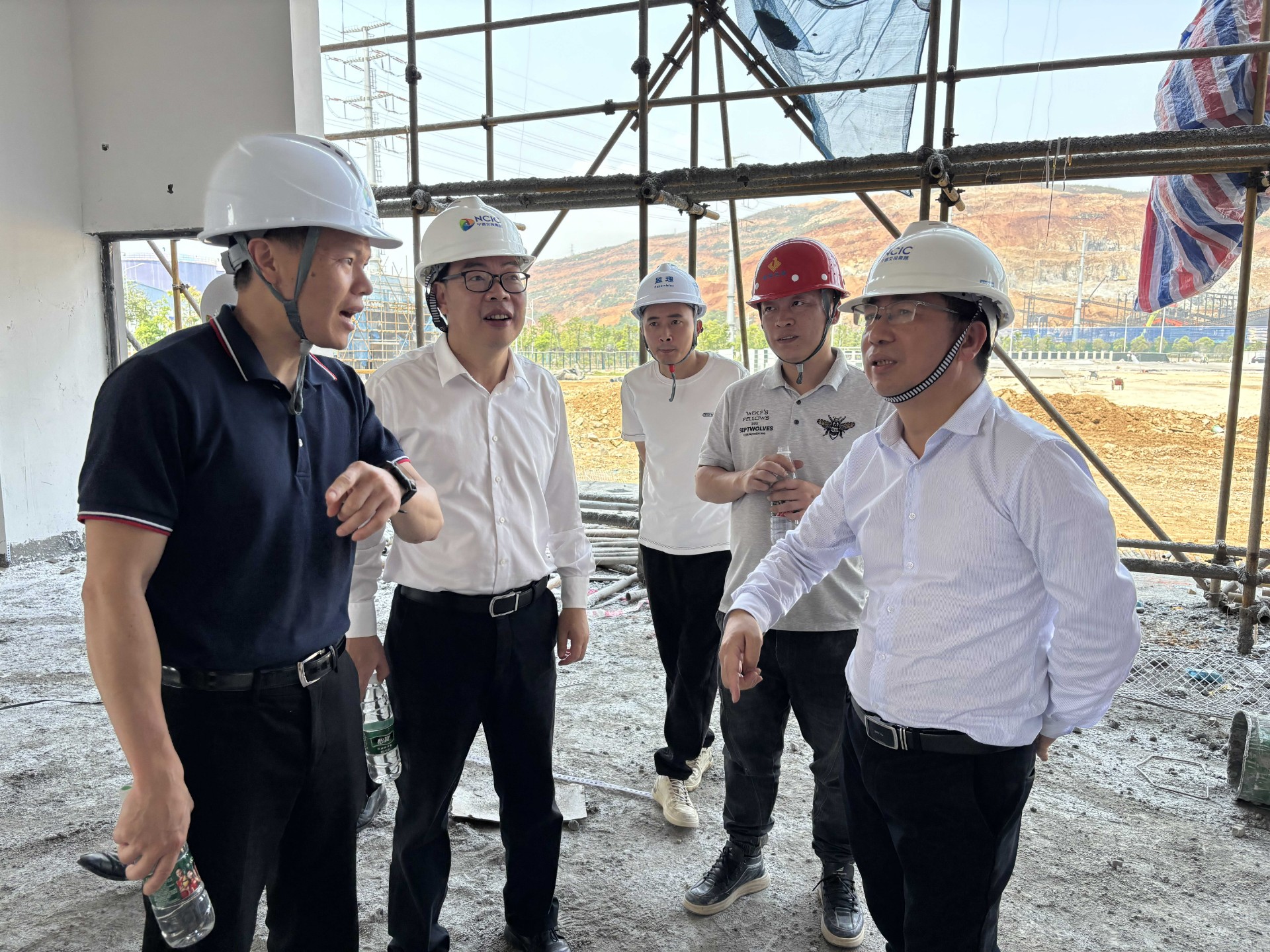 市哈哈体育集团向导深入市哈哈体育项目开展五一节前清静检查，，，赖海澜拍摄2_new.jpg