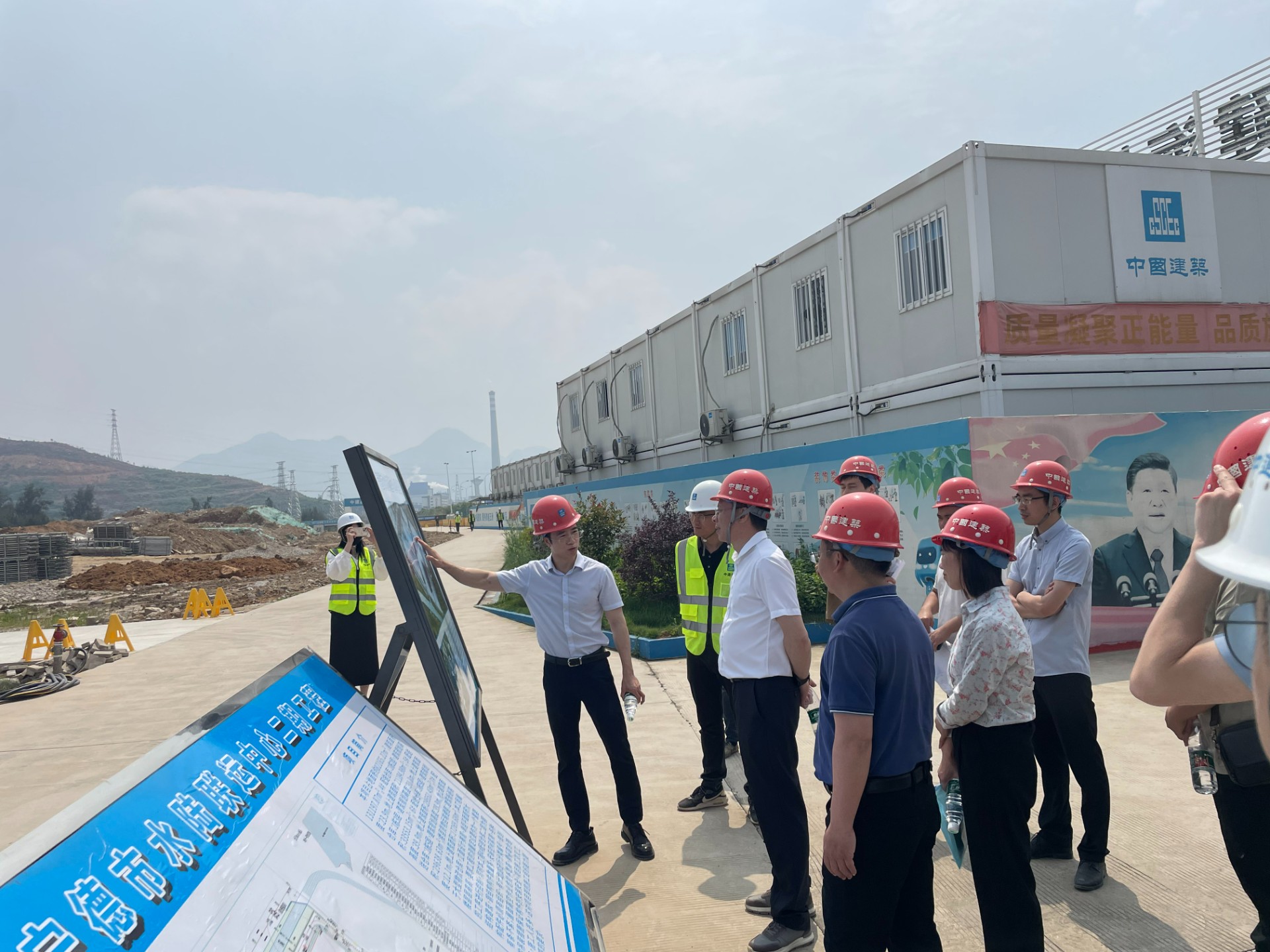 2024-5-9市哈哈体育集团向导深入市哈哈体育物流集团重点项目现场调研指导事情，，，，，姜轩纬拍摄1.jpg